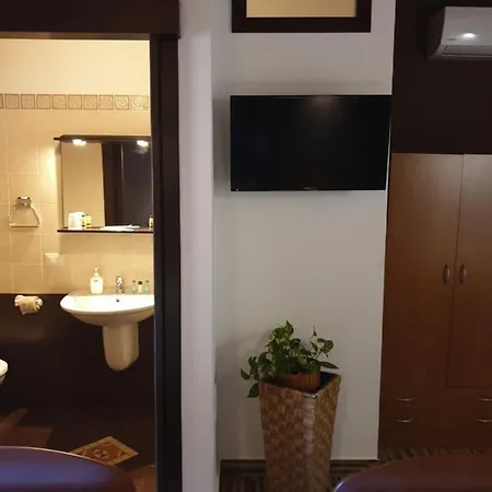 Antica 3*