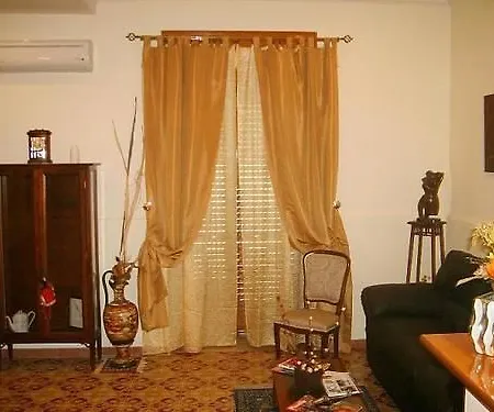 Bed & Breakfast Antica 3*